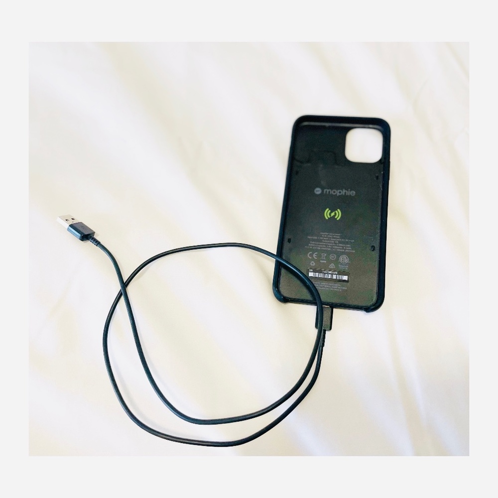 Mophie Juice Pack for iPhone XS Max JPAC-IPXSM w/ Charging Cable